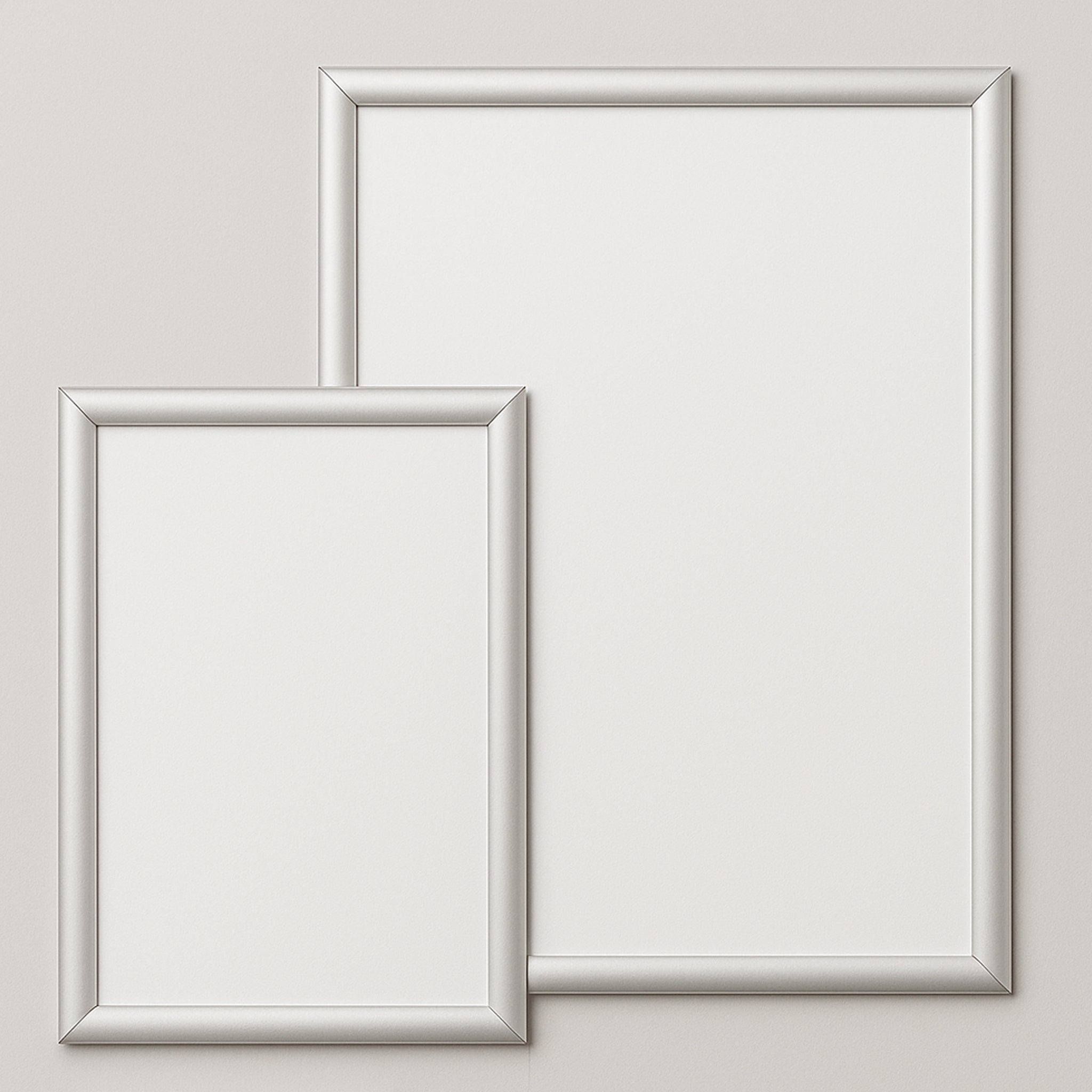 Skilte med snaprammer