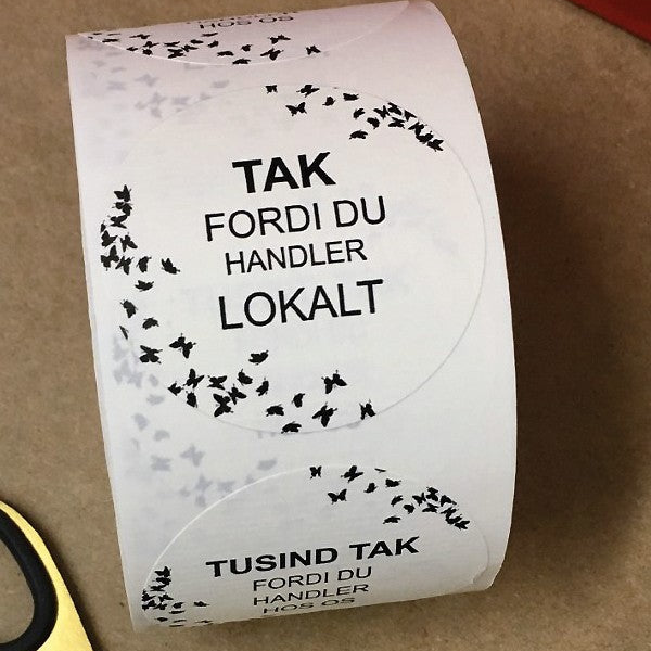 Rund etikett, handlas lokalt TAK. 500 st.