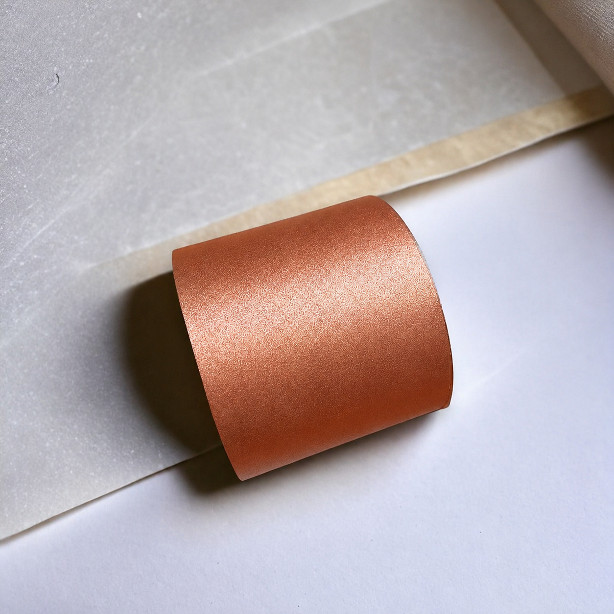 Presentpapper B 10 cm. Koppar, kraftpapper. 100 m