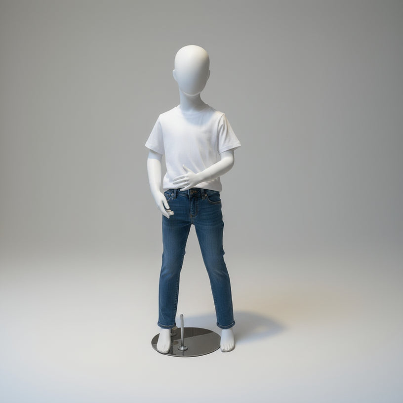 Barnmannekäng, 6–8 år, H 122 cm, med huvud. Vit