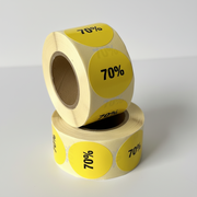 Gult rabattmärke 70%. Rulle med 500 st. Ø 30 mm.