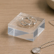 Displayblock, klar akryl, 10,5 x 10,5 x H4 cm, för smycken