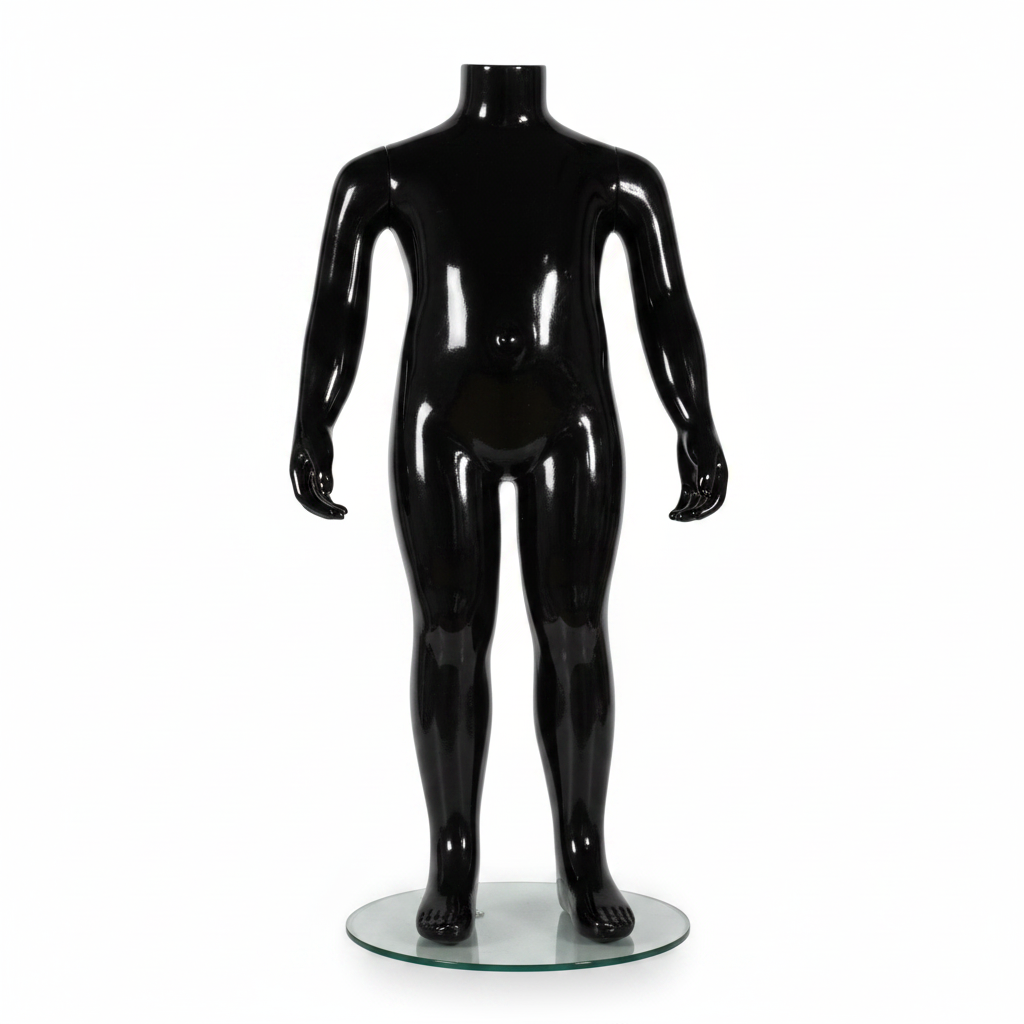 Familjebarnmannekäng. Svart högblank. 2–4 år. H 73 cm. Rund glasfotplatta