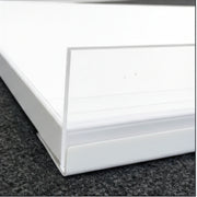 Melaminhylla vit, vinklad, med vit framkant, 91 x 37 cm