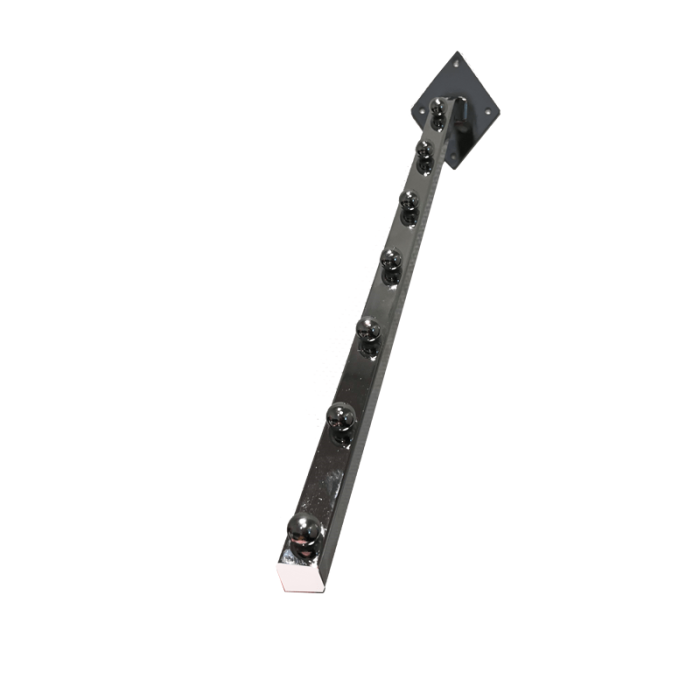 Fronthæng til væg, skrå. Krom med hvid ende dup.