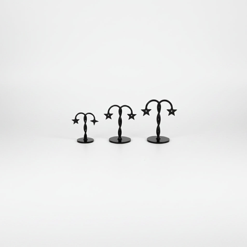 Örhängesdisplay (set om 3 st.) Svart akryl. H 11,5 - 9,5 och 7,5 cm. Stjärna