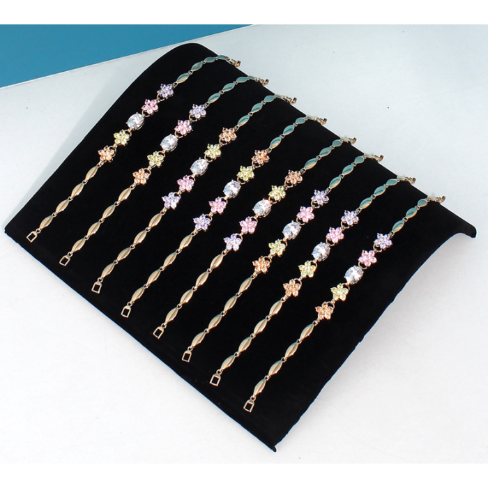 Smyckesbricka för armband. Svart Flock