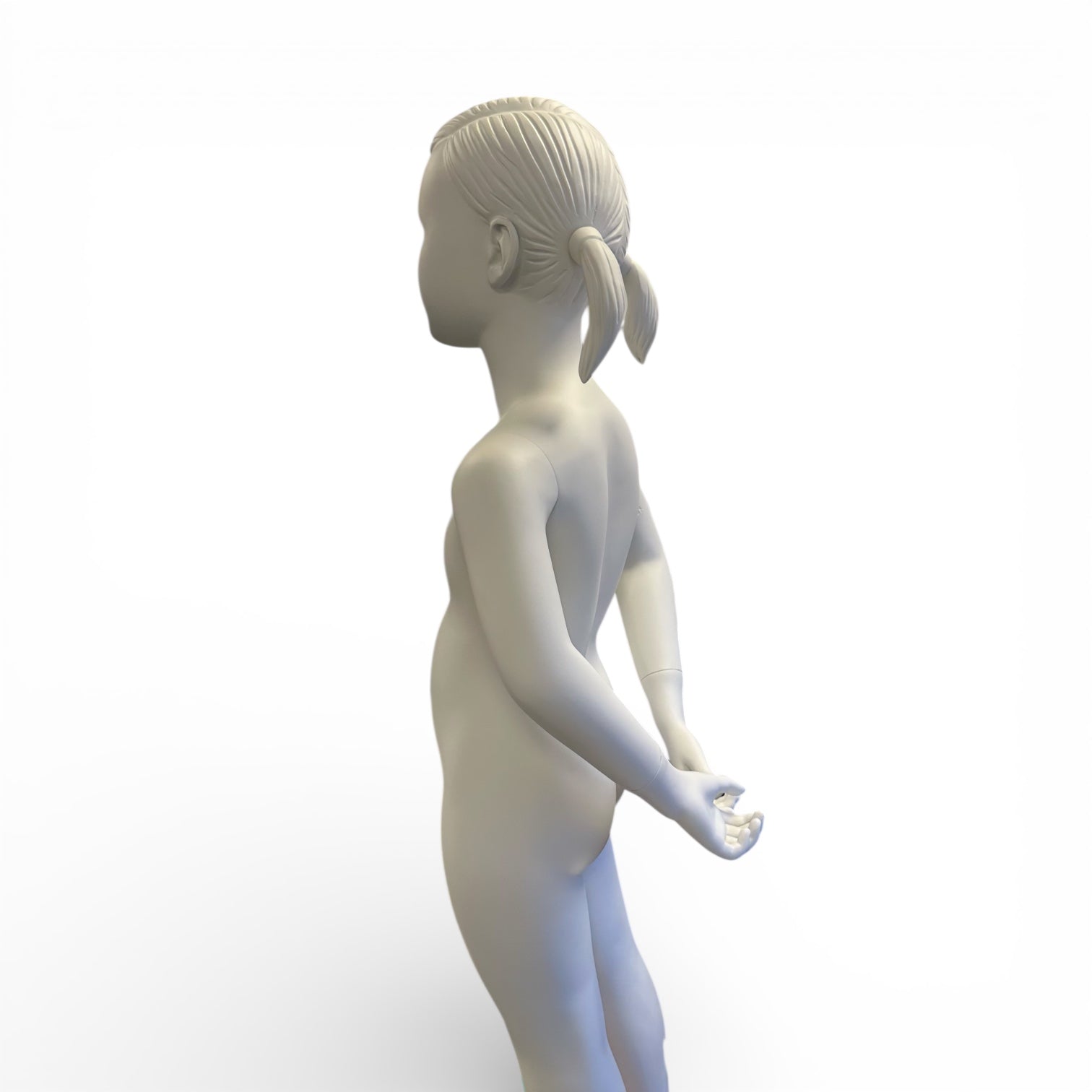 Barnmannekäng för flickor 7–8 år. Skulpterat hår