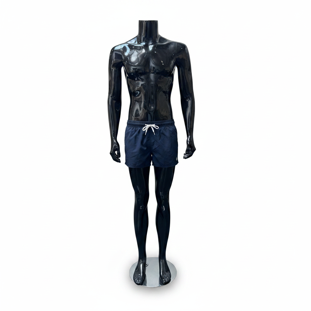 Manlig familjemannequin. Svart högblank utan huvud. Rund glasfot. H175 cm. Modell B - står rakt
