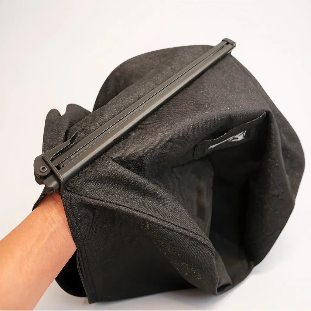 Kollektionpåse med resåröppning, bomull, svart, B46 x D36 x H120 cm med rem