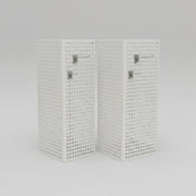 Vitt vinkel-display i metall – set om 2 st. Pris per st.